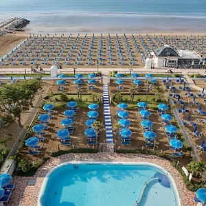 regents-hotel.hotelslidodijesolo.com/